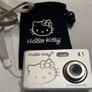Hello Kitty Silver Camera with Black Pouch